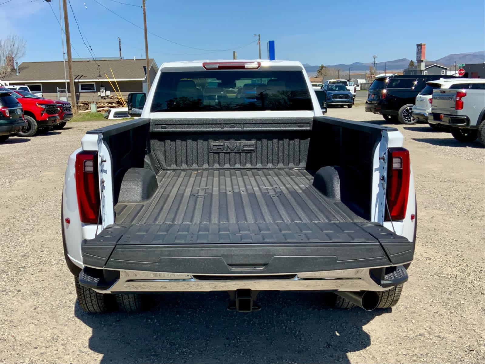 Thumbnail: 2026 GMC Sierra 3500 - 23