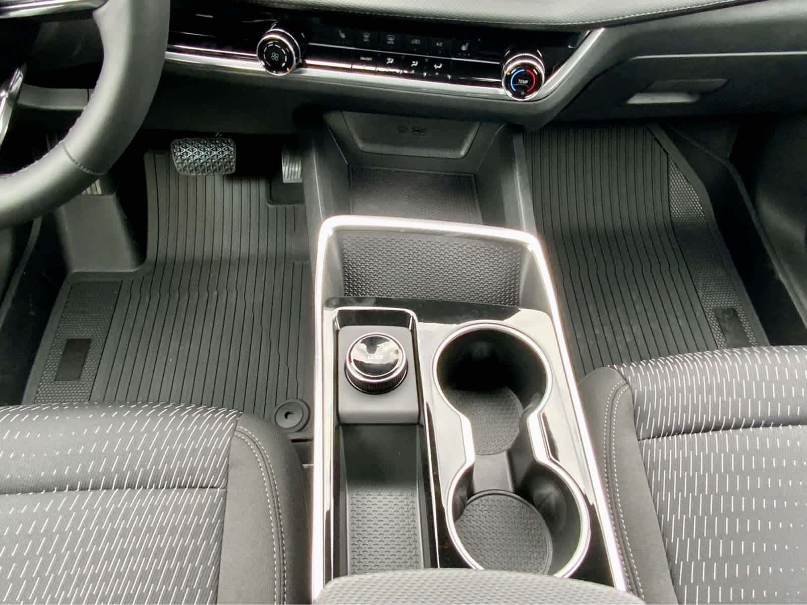 Thumbnail: 2026 Chevrolet Equinox - 43