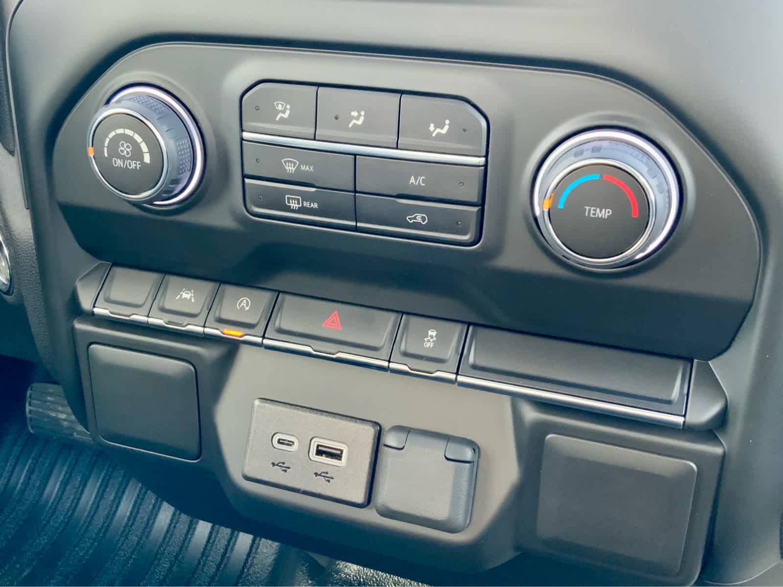 Thumbnail: 2026 Chevrolet Silverado 1500 - 38