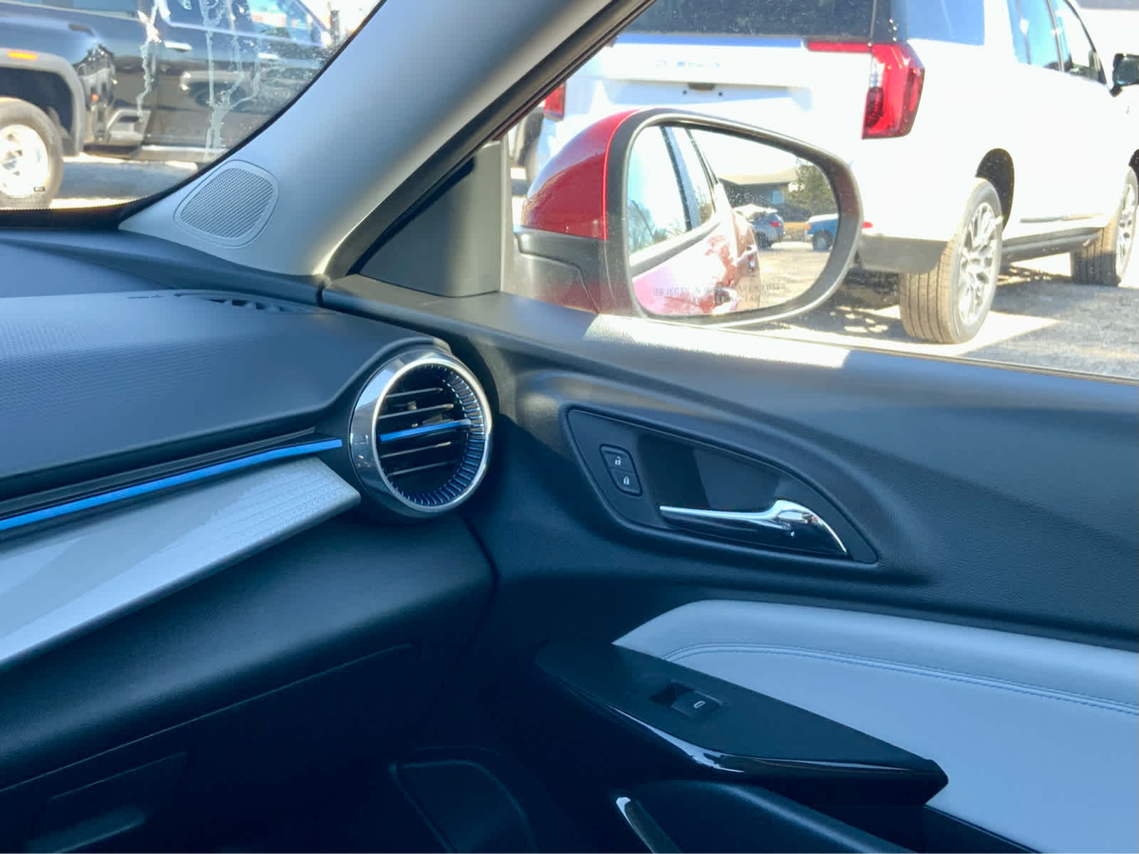 Thumbnail: 2026 Chevrolet Trax - 33