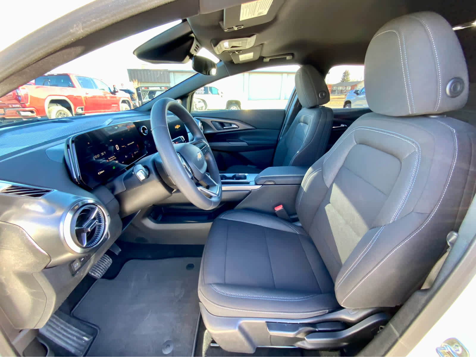 Thumbnail: 2026 Chevrolet Equinox - 23