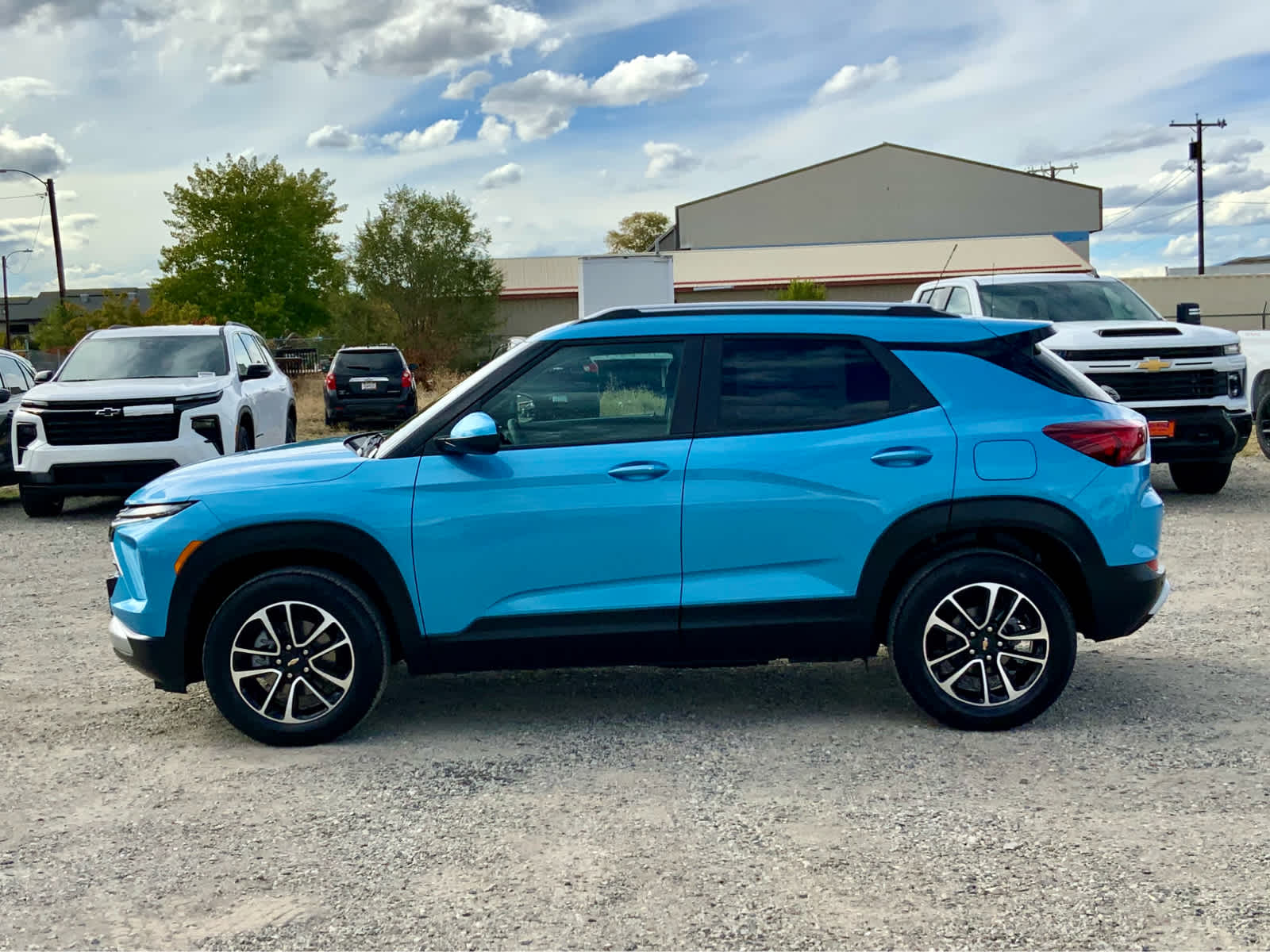 2026 Chevrolet Trailblazer LT photo 2