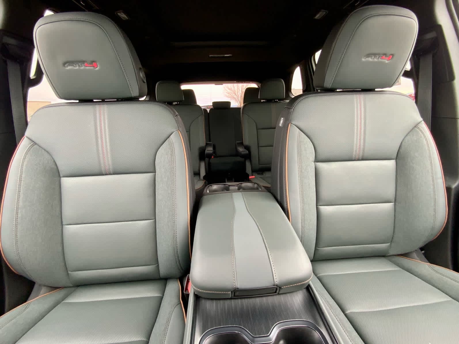 Thumbnail: 2026 GMC Acadia - 33