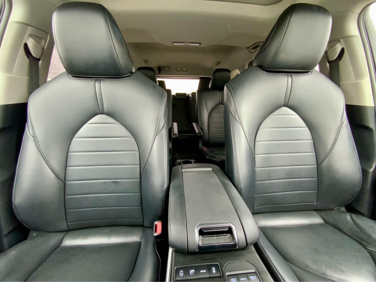 Thumbnail: 2021 Toyota Highlander - 31
