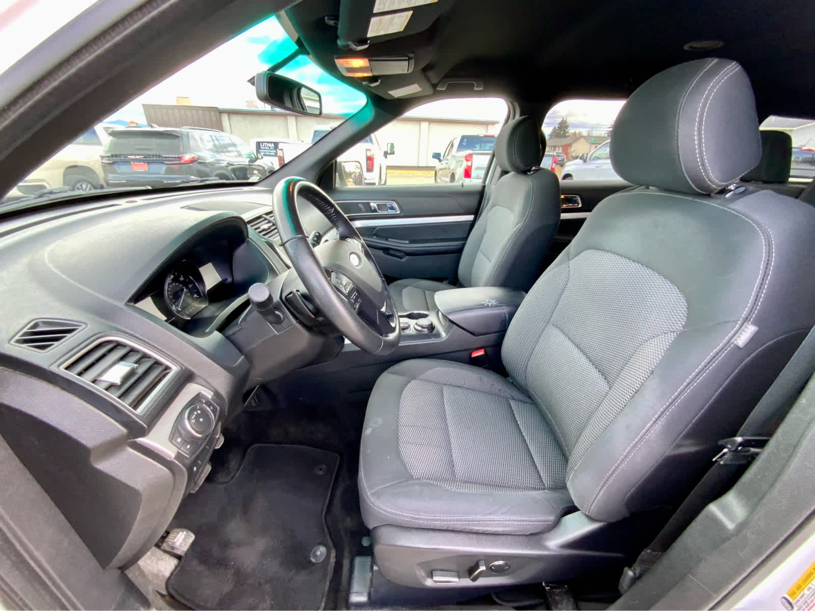 Thumbnail: 2017 Ford Explorer - 24