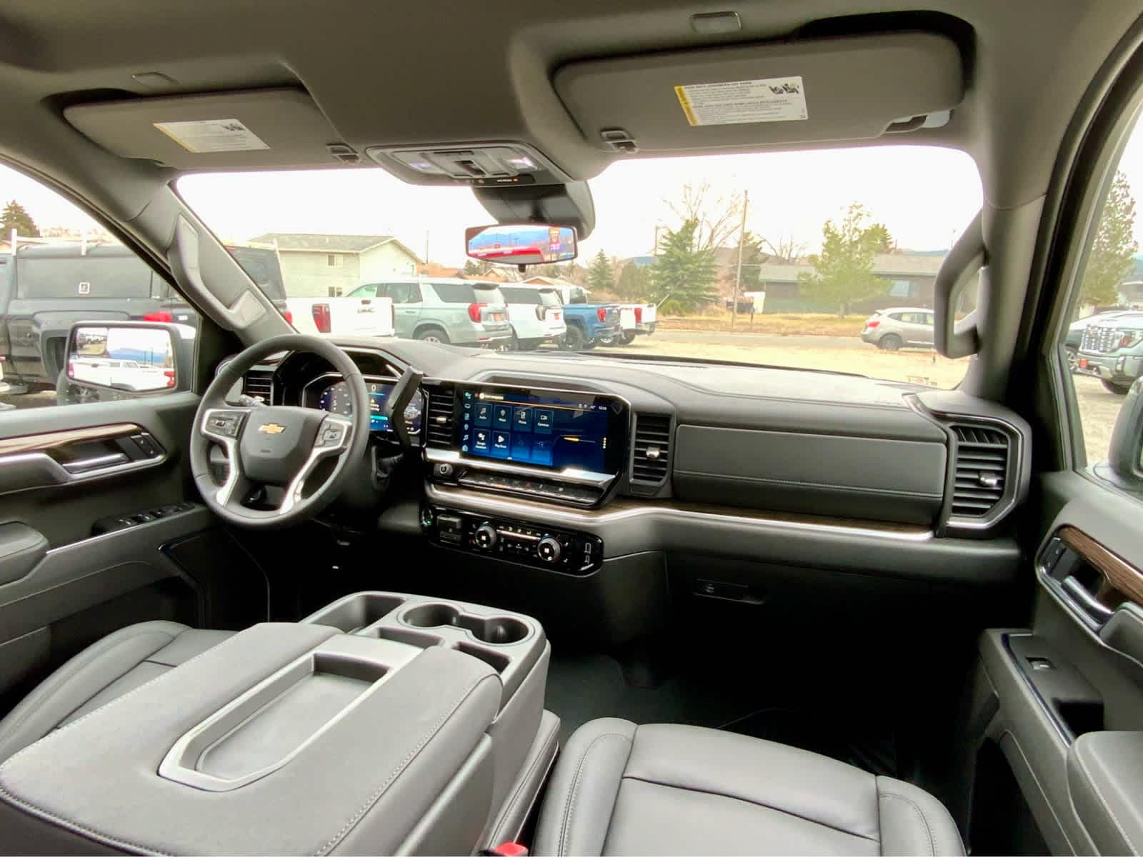 Thumbnail: 2026 Chevrolet Silverado 1500 - 37