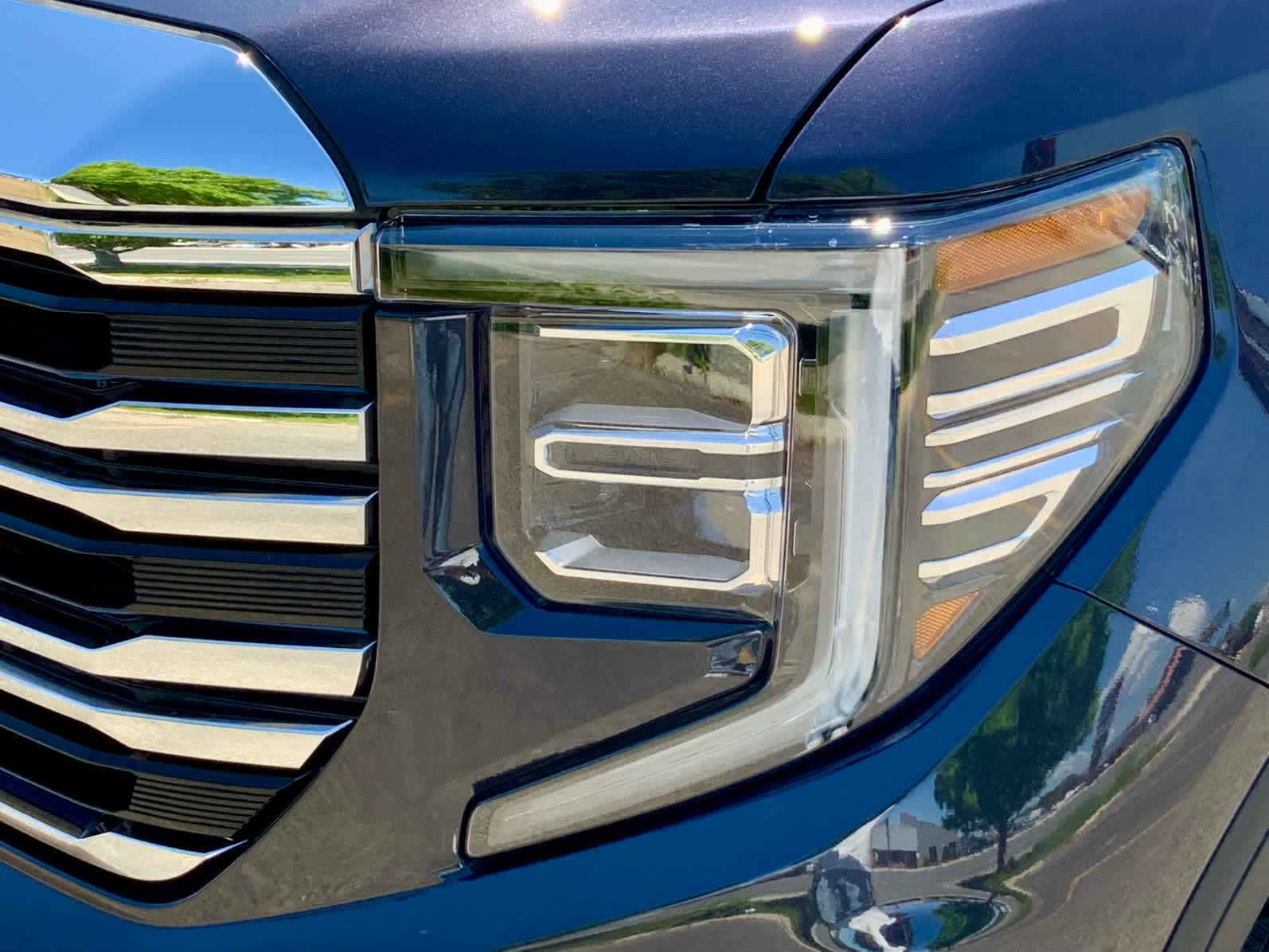 Thumbnail: 2025 GMC Sierra 1500 - 17