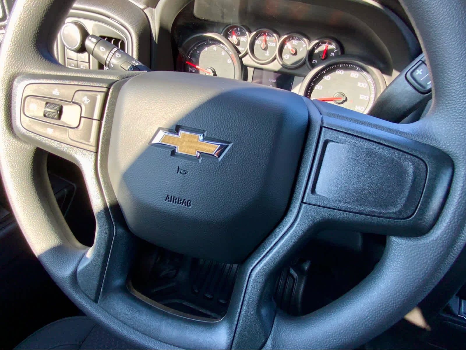 Thumbnail: 2026 Chevrolet Silverado 1500 - 41