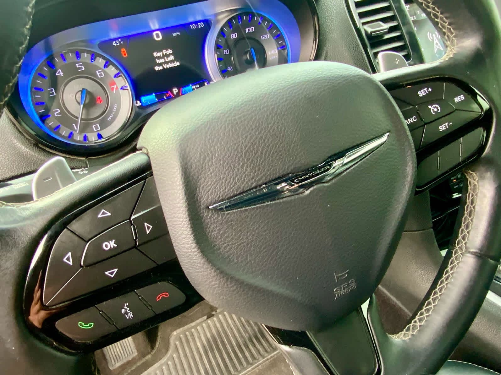 Thumbnail: 2017 Chrysler 300 - 38