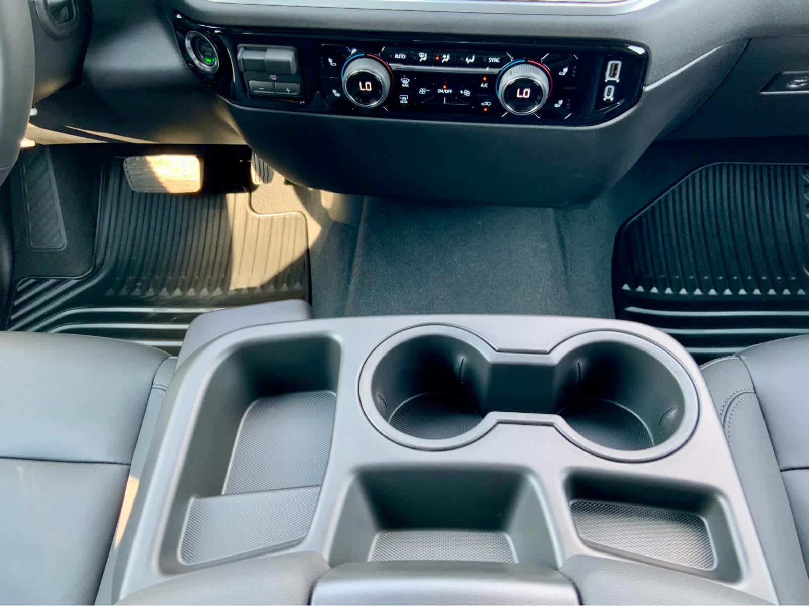 Thumbnail: 2026 Chevrolet Silverado 1500 - 47