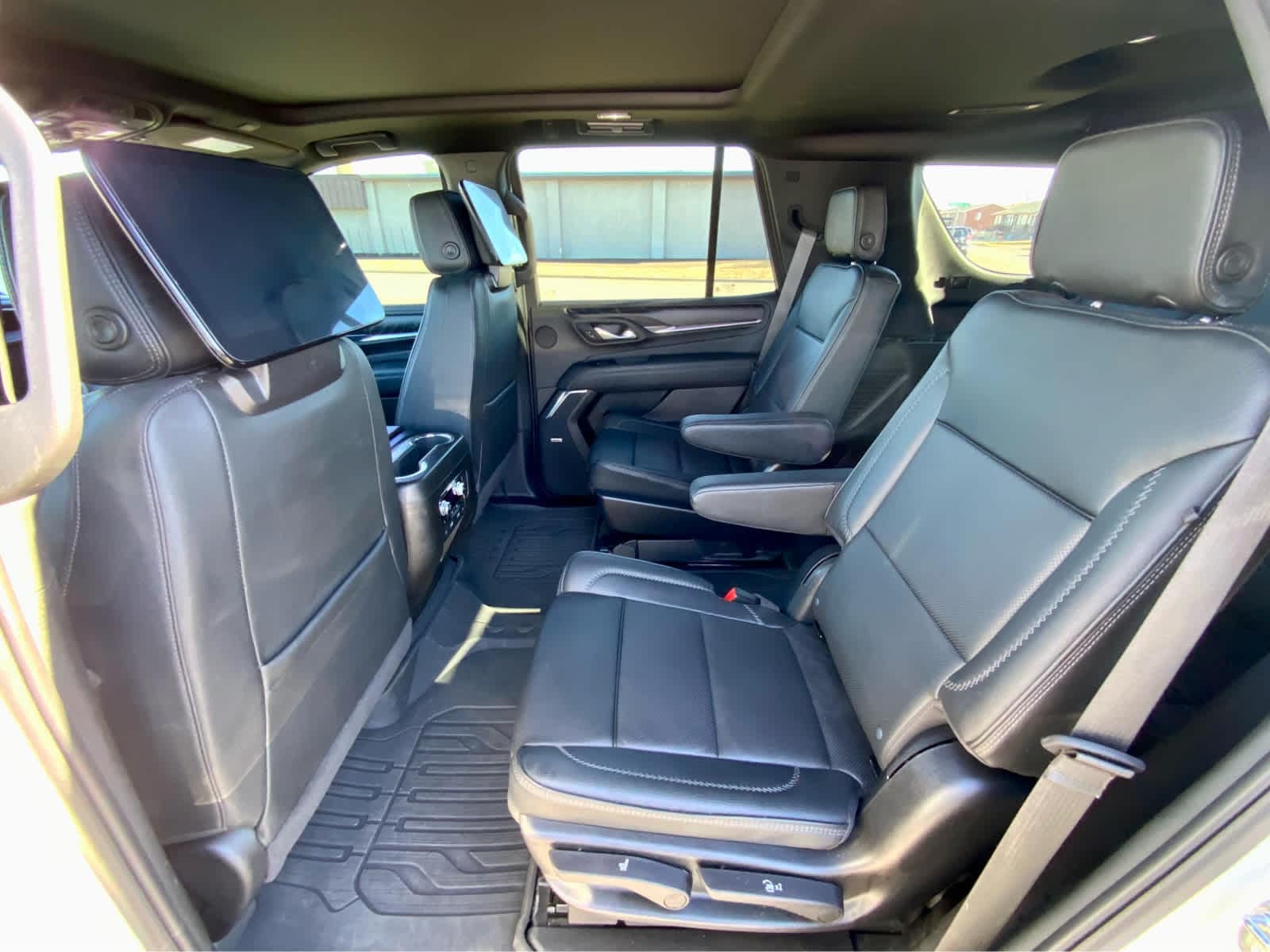 Thumbnail: 2023 GMC Yukon - 26