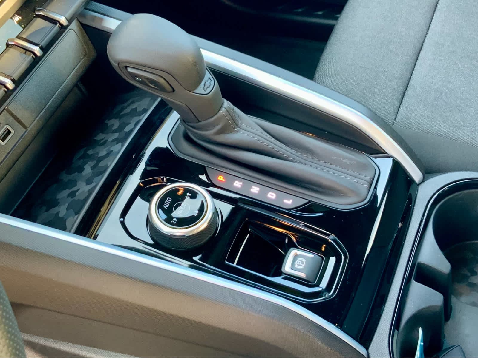 Thumbnail: 2026 Chevrolet Colorado - 41