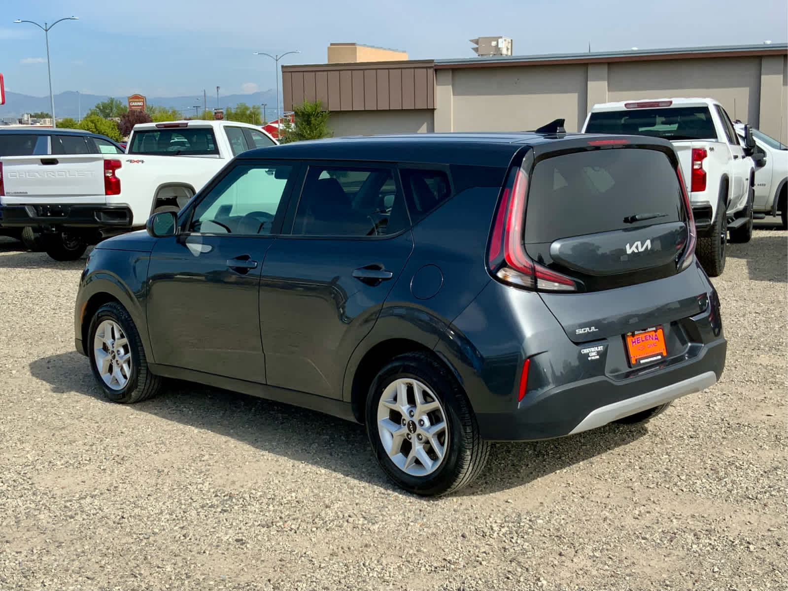 2023 Kia Soul LX photo 2