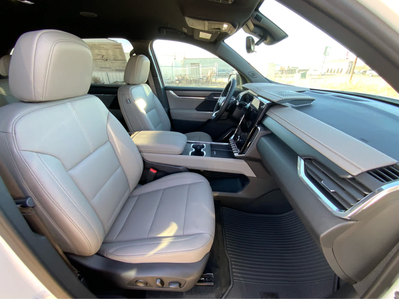 Thumbnail: 2026 GMC Acadia - 28