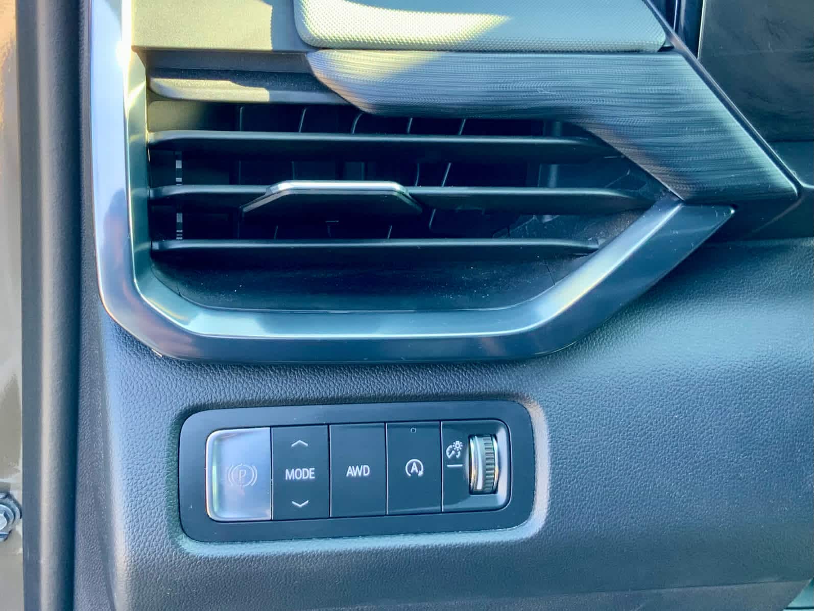 Thumbnail: 2024 GMC Acadia - 49