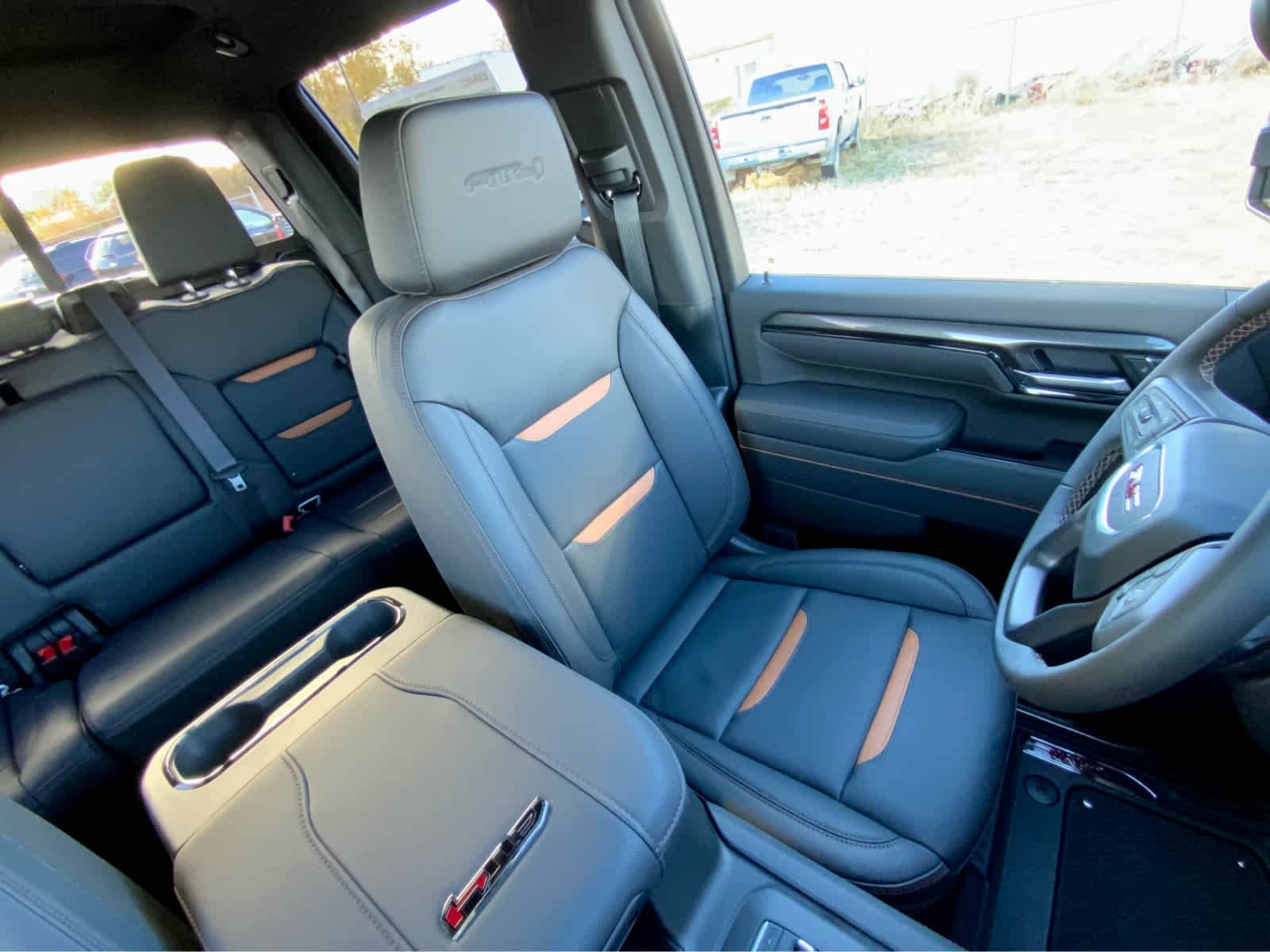 Thumbnail: 2026 GMC Sierra 2500 - 35