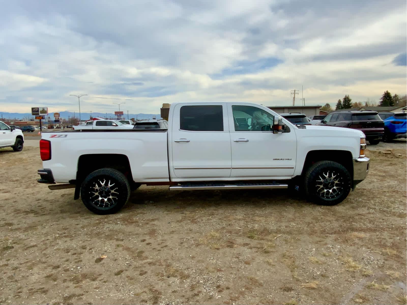 Thumbnail: 2015 Chevrolet Silverado 3500 - 6