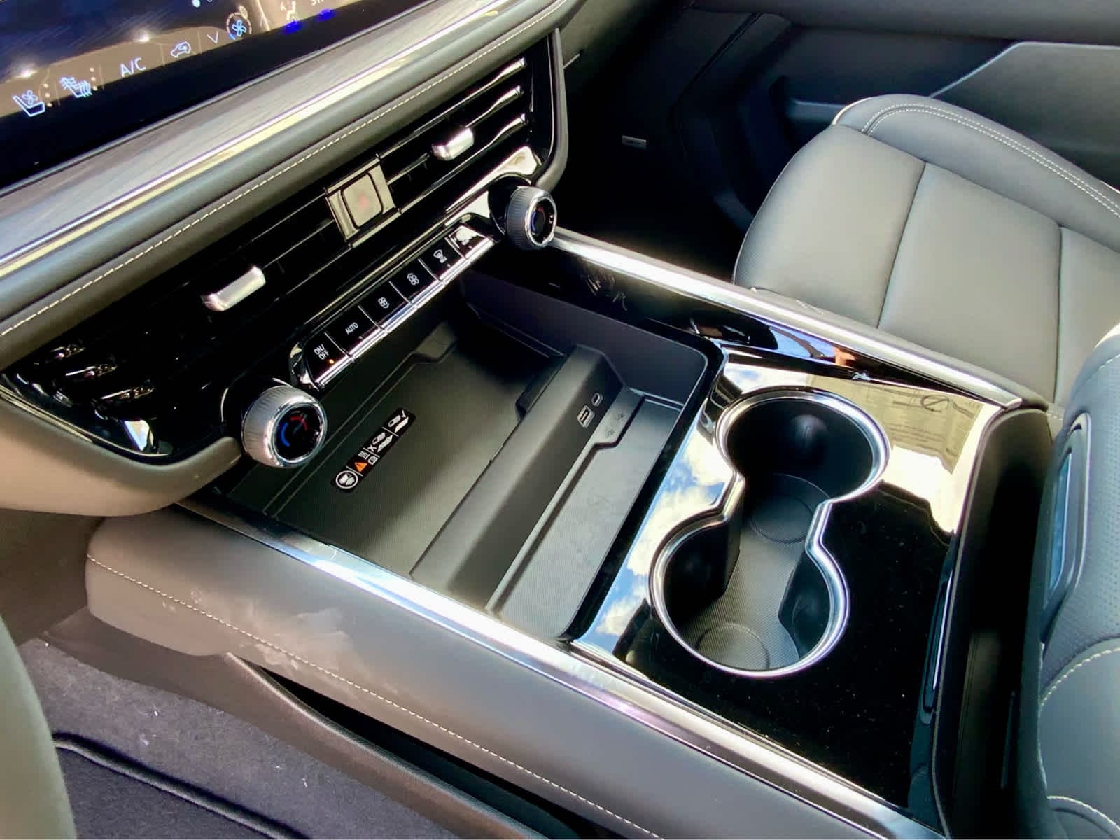 Thumbnail: 2026 Chevrolet Tahoe - 50