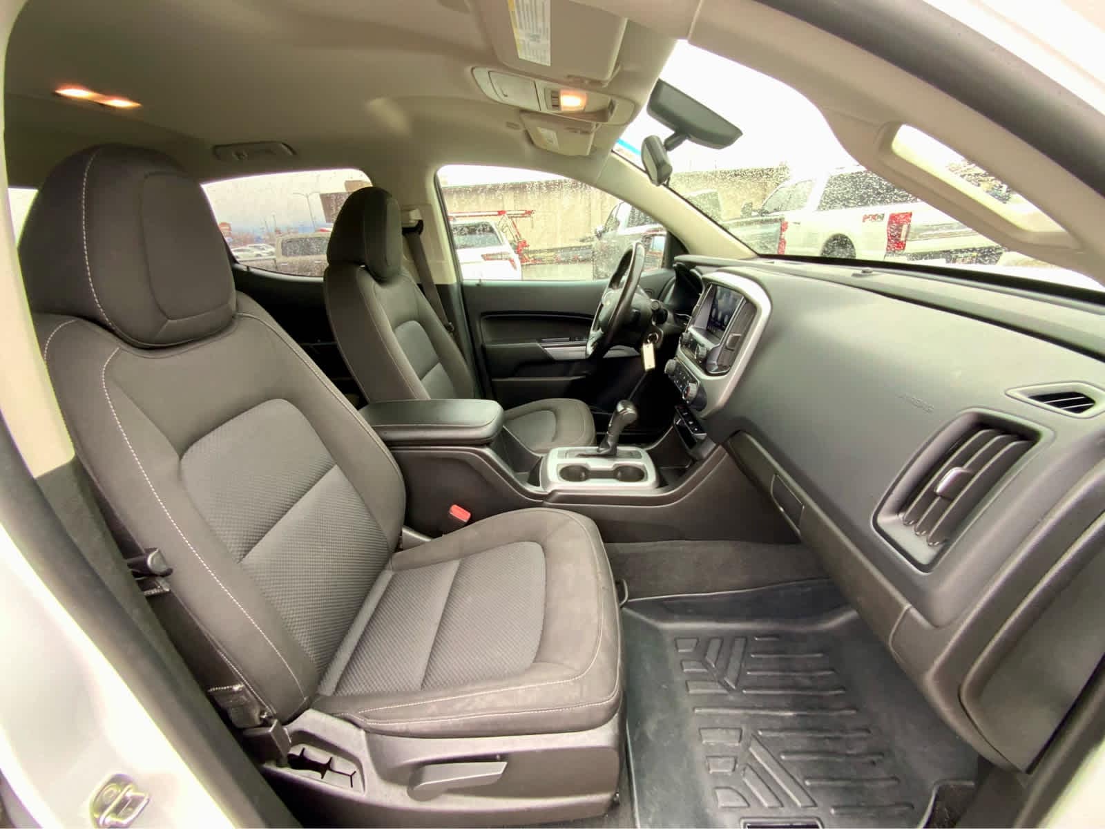 Thumbnail: 2020 Chevrolet Colorado - 26