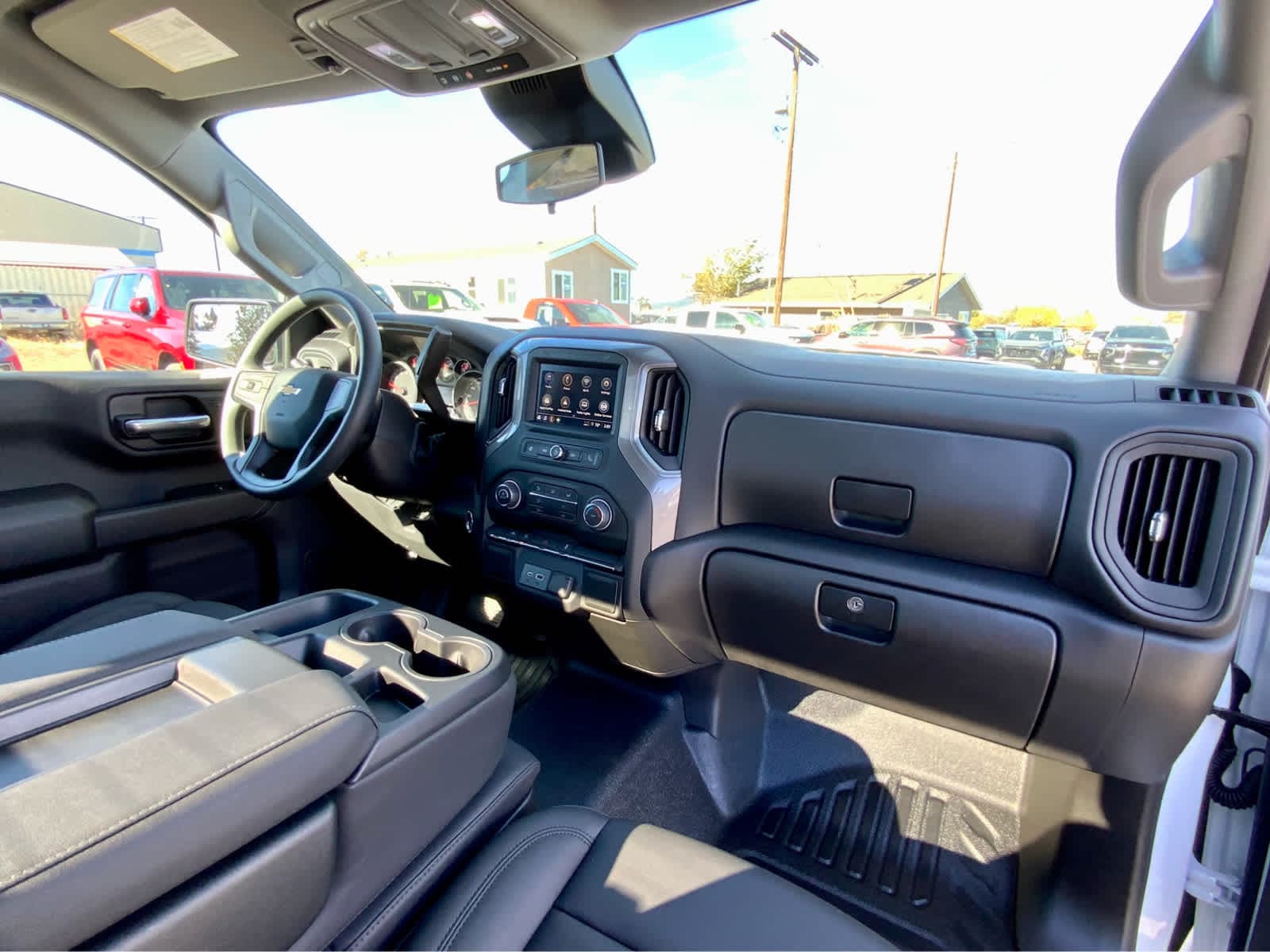 Thumbnail: 2026 Chevrolet Silverado 1500 - 32