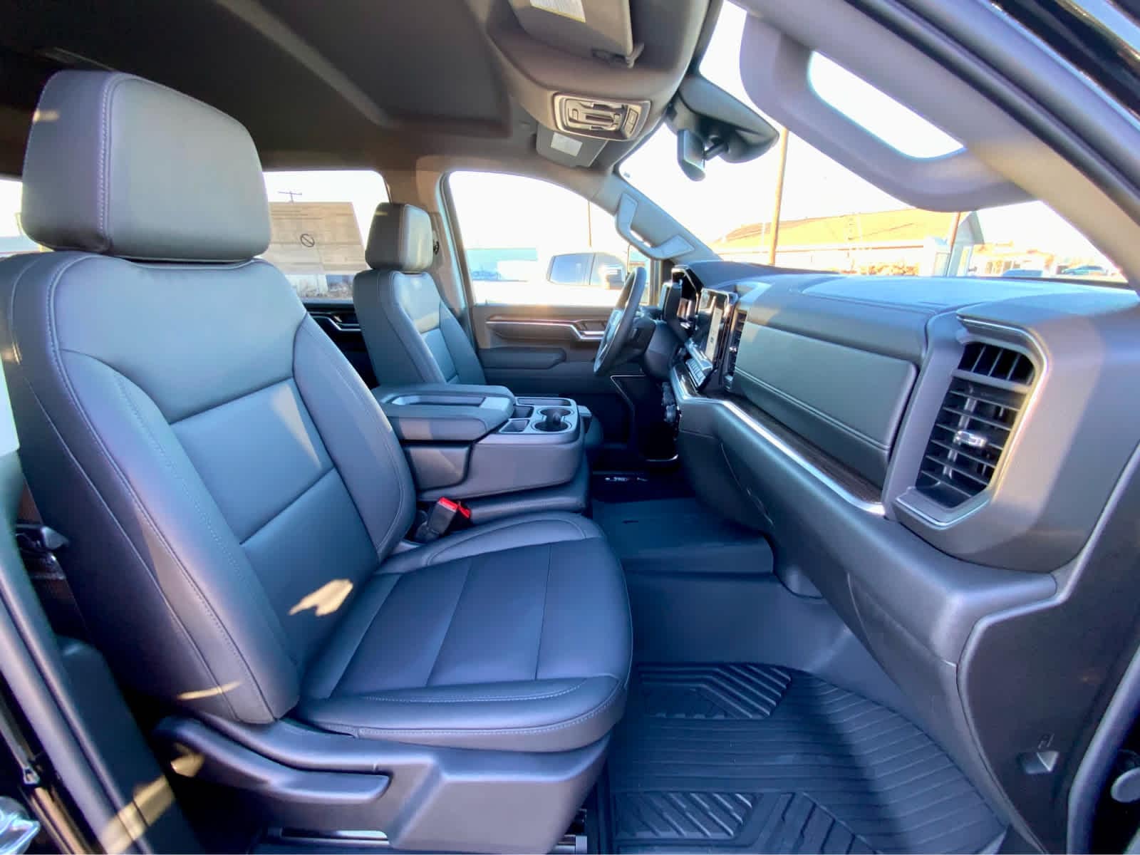 Thumbnail: 2026 Chevrolet Silverado 2500 - 26