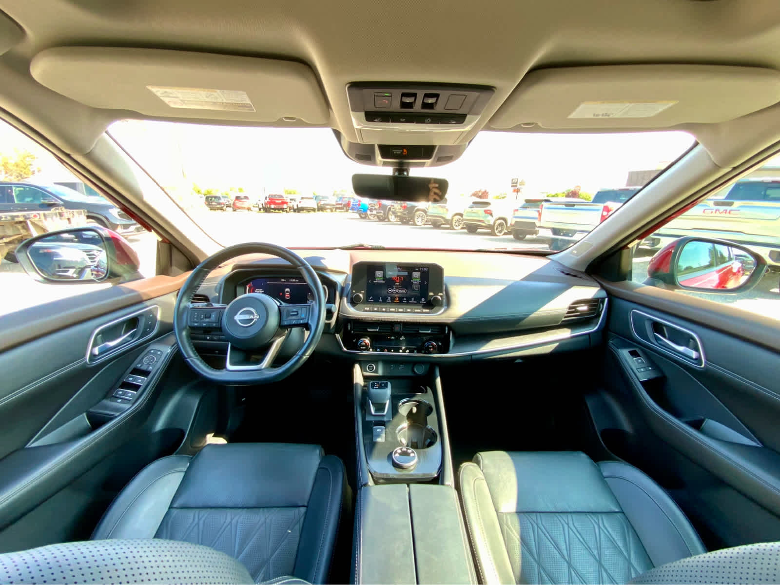 Thumbnail: 2023 Nissan Rogue - 32