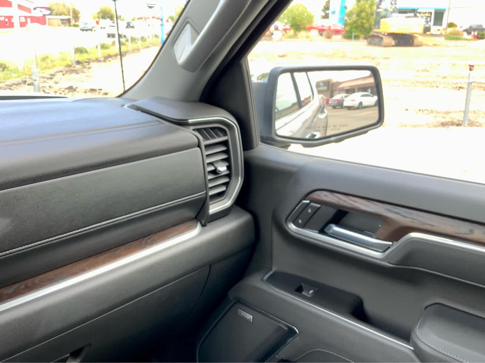 Thumbnail: 2025 GMC Sierra 1500 - 42