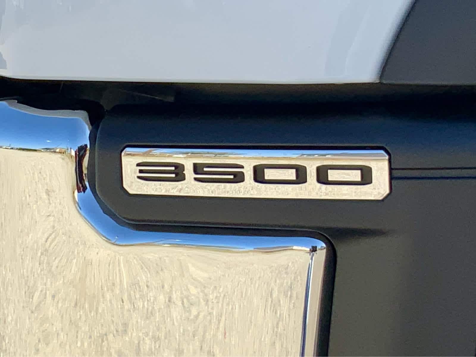 Thumbnail: 2025 GMC Sierra 3500 - 26
