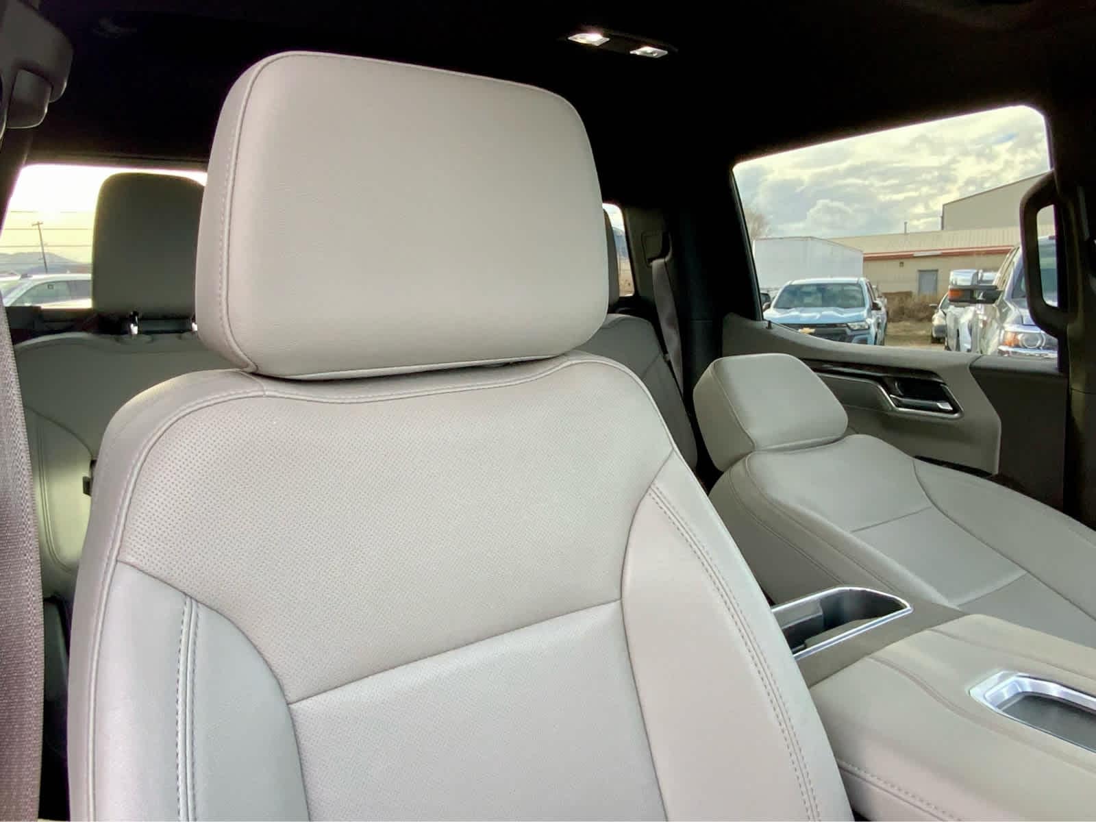 Thumbnail: 2022 Chevrolet Silverado 1500 - 34