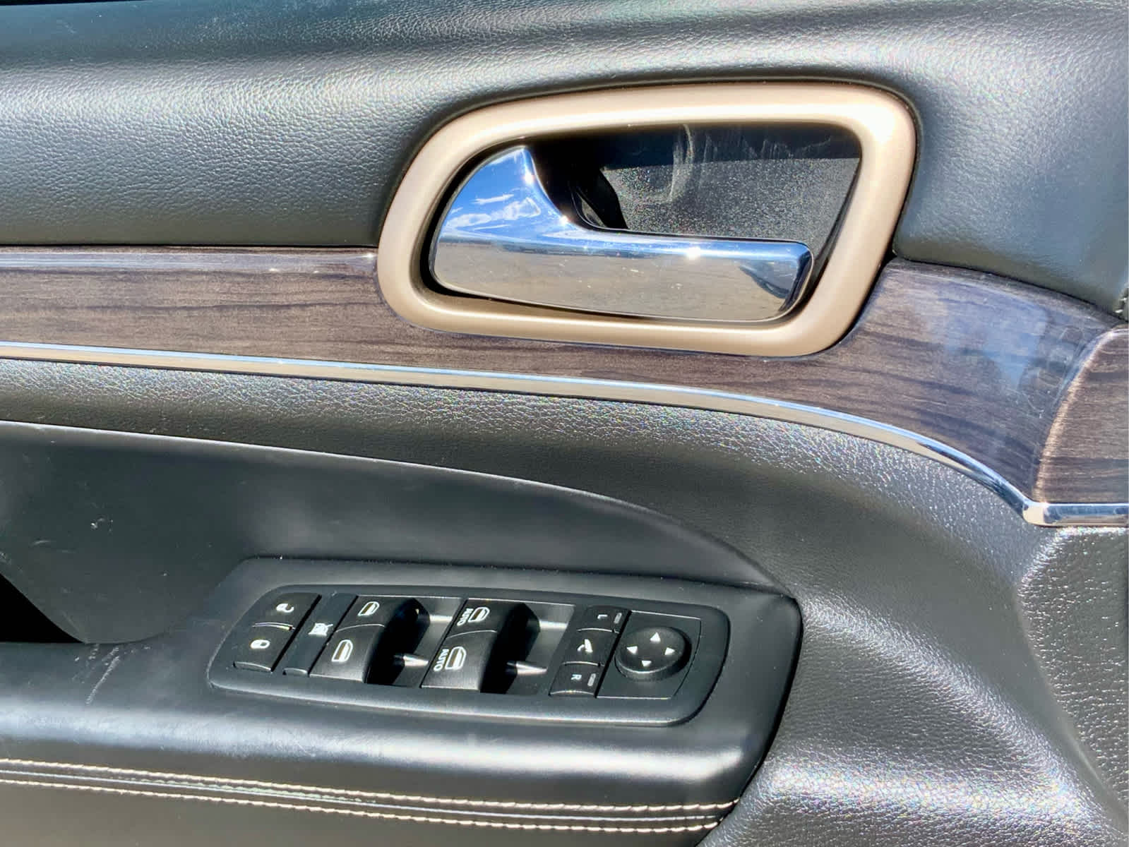 Thumbnail: 2015 Jeep Grand Cherokee - 51