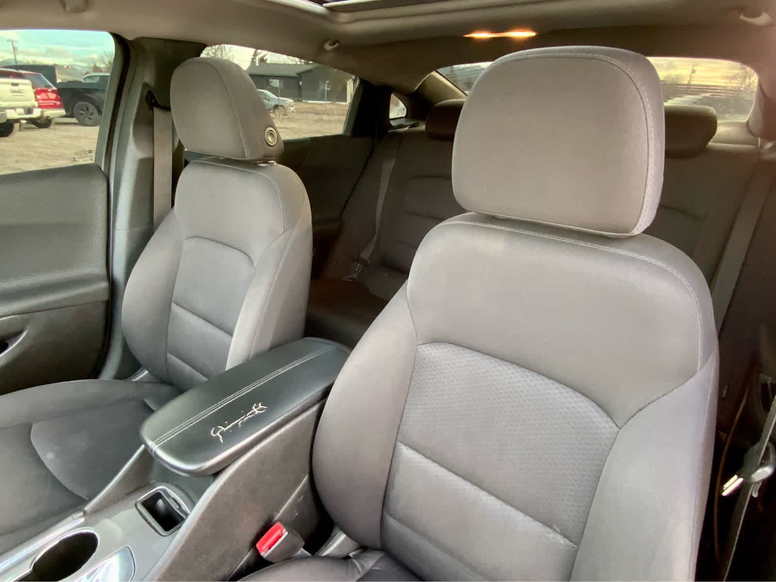 Thumbnail: 2018 Chevrolet Malibu - 28