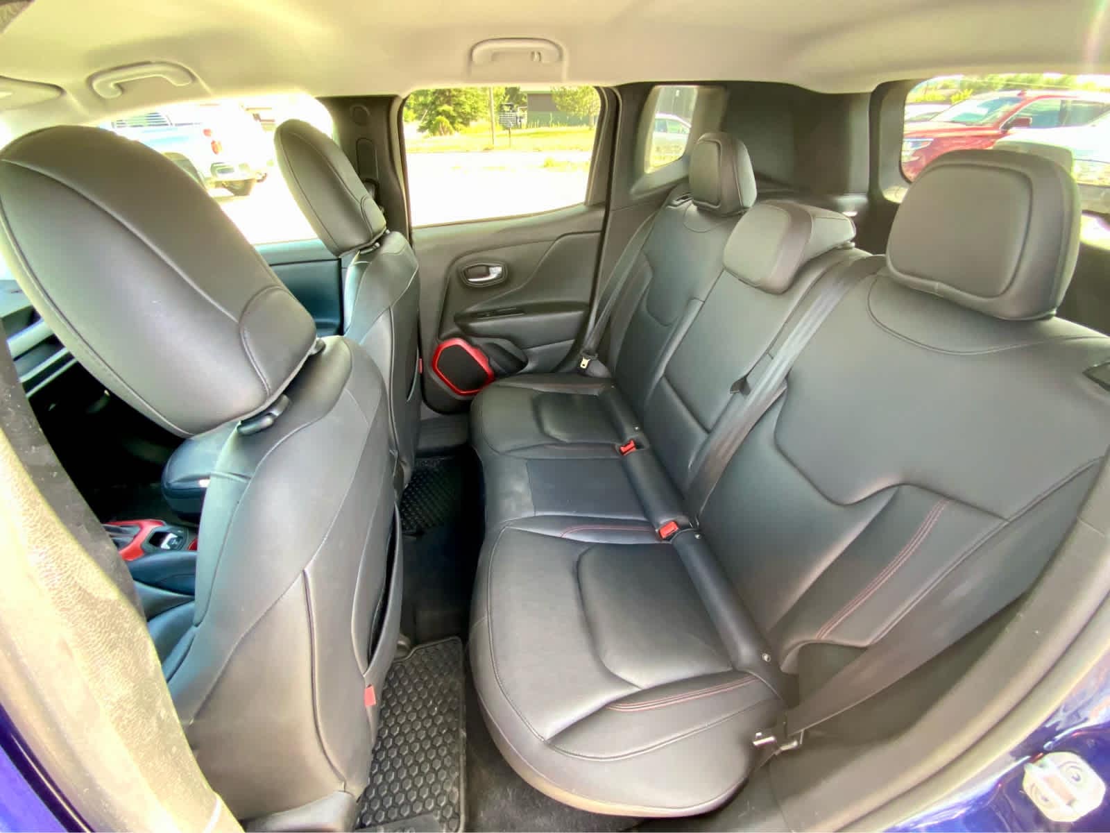 Thumbnail: 2017 Jeep Renegade - 24