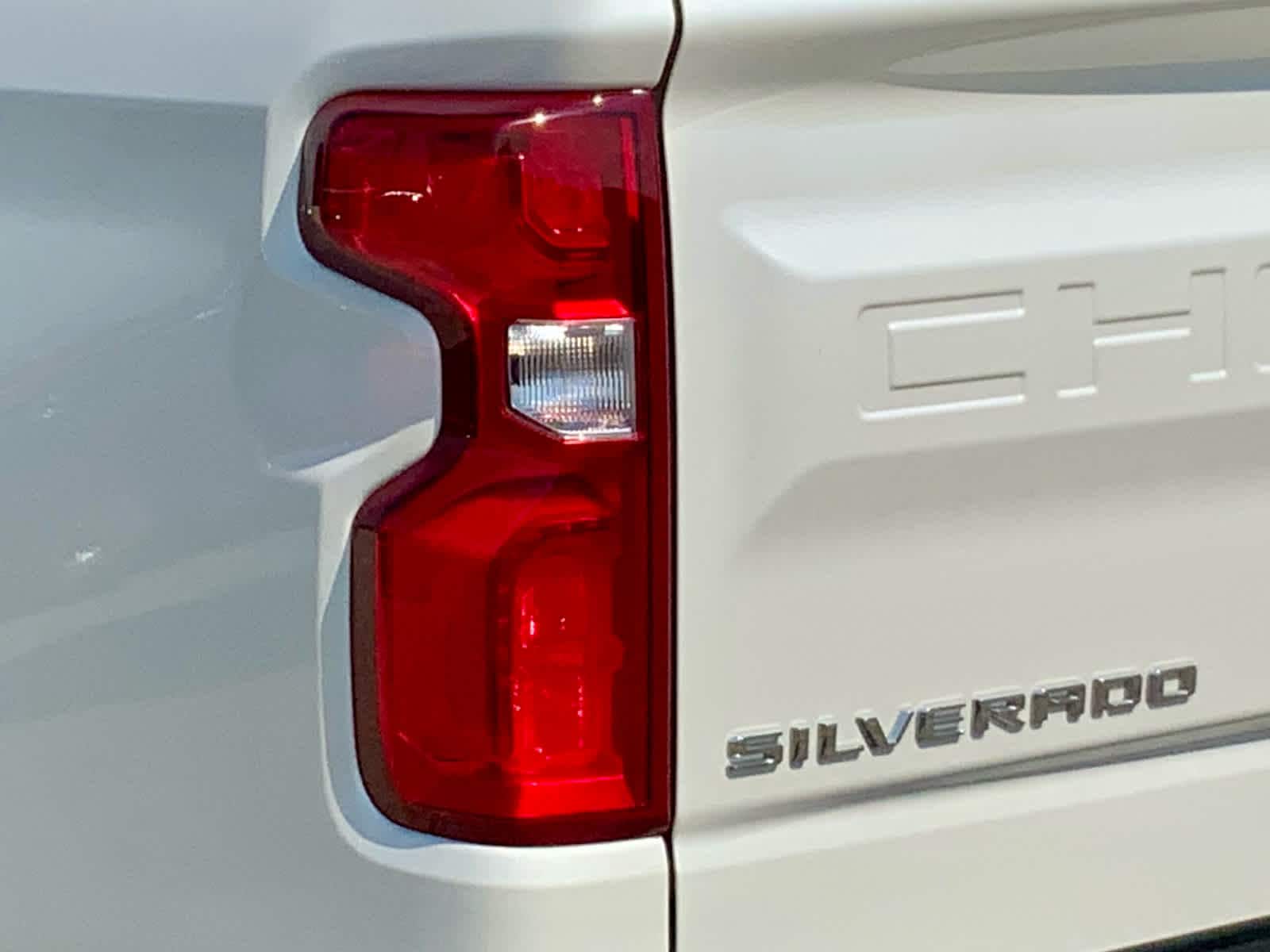 Thumbnail: 2024 Chevrolet Silverado 1500 - 18