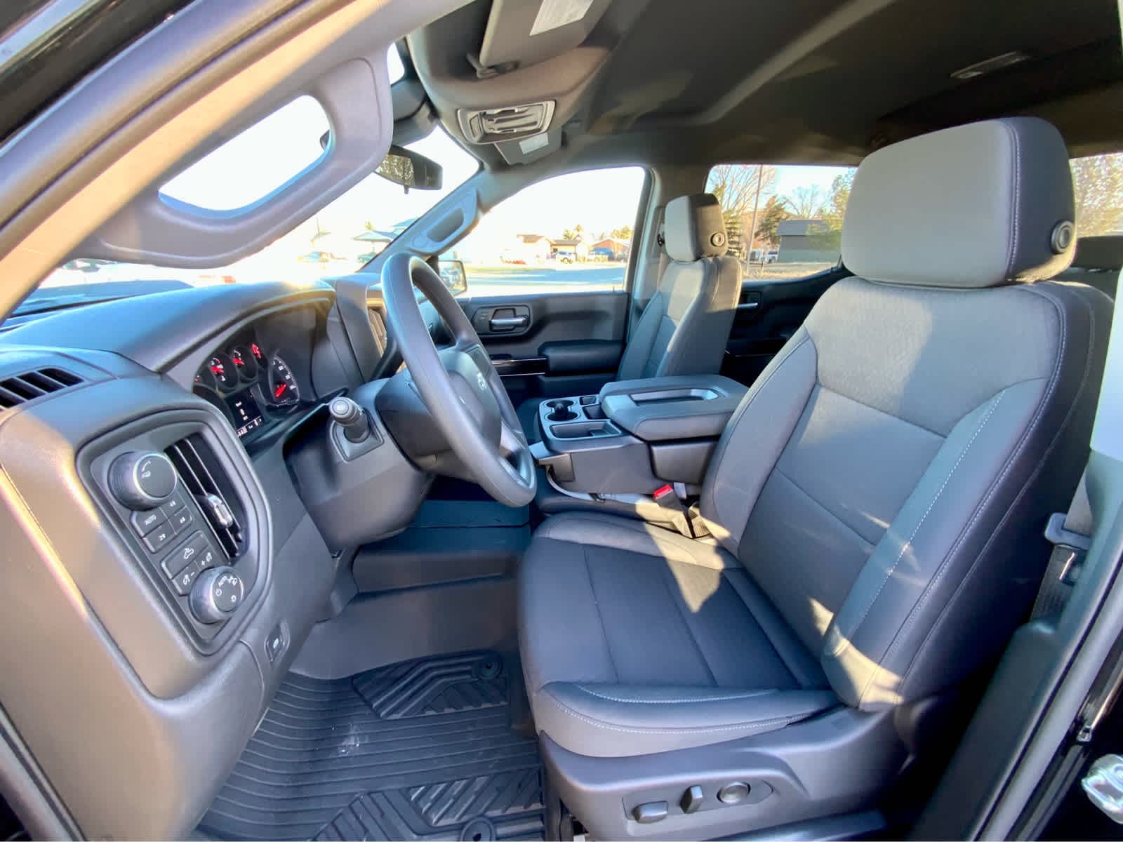 Thumbnail: 2026 Chevrolet Silverado 1500 - 22