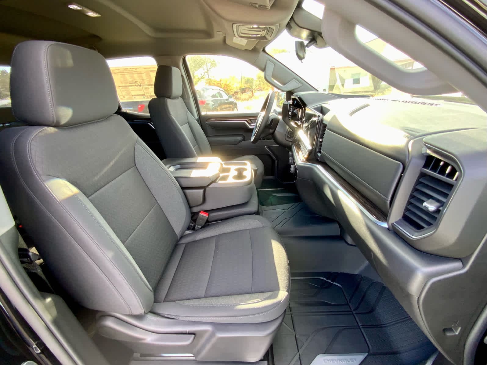 Thumbnail: 2026 Chevrolet Silverado 1500 - 28