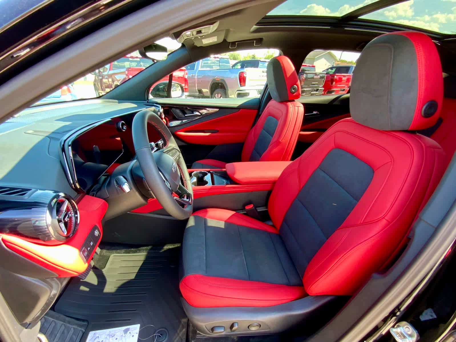 Thumbnail: 2025 Chevrolet Blazer EV - 24