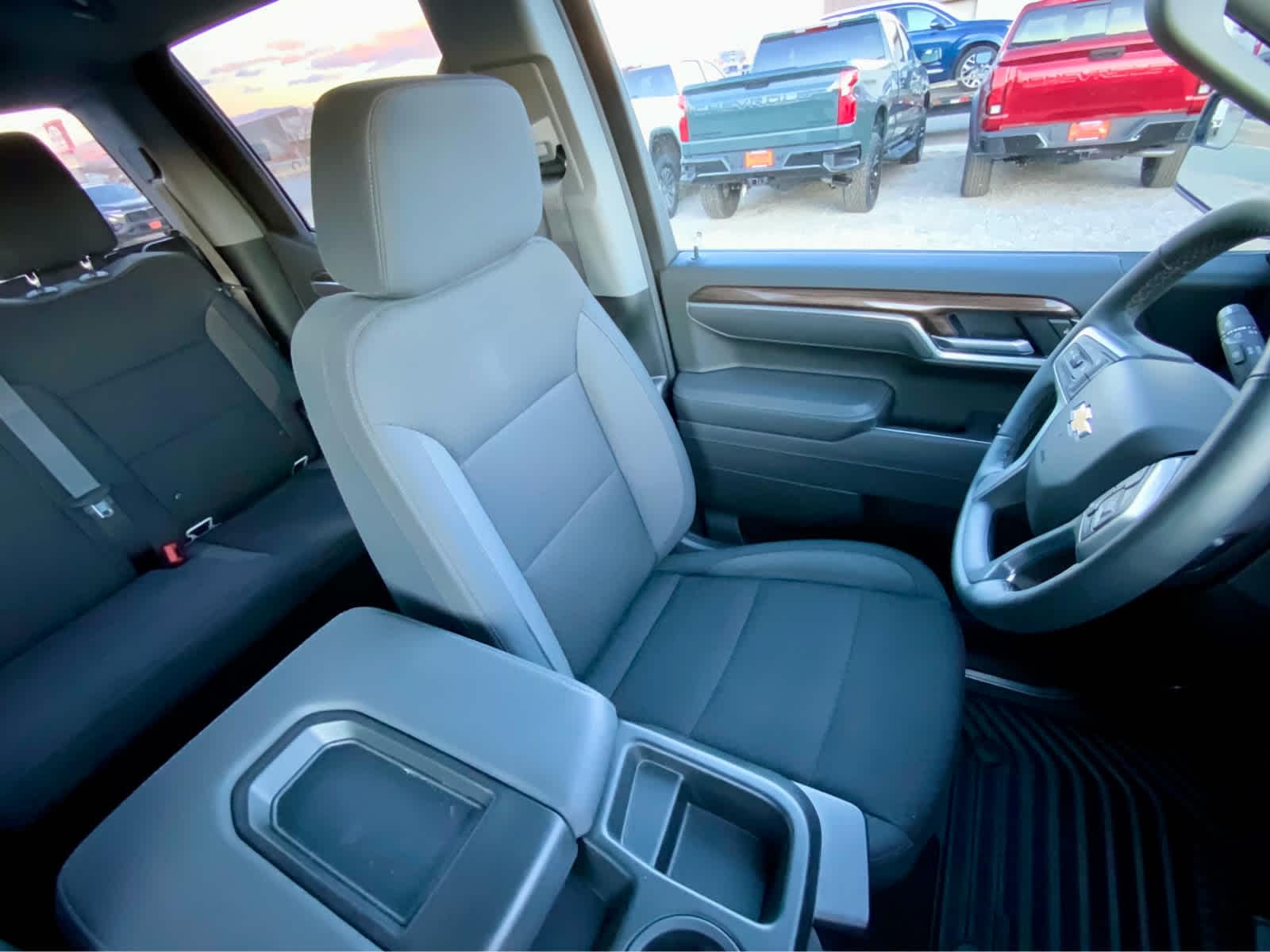 Thumbnail: 2026 Chevrolet Silverado 1500 - 35