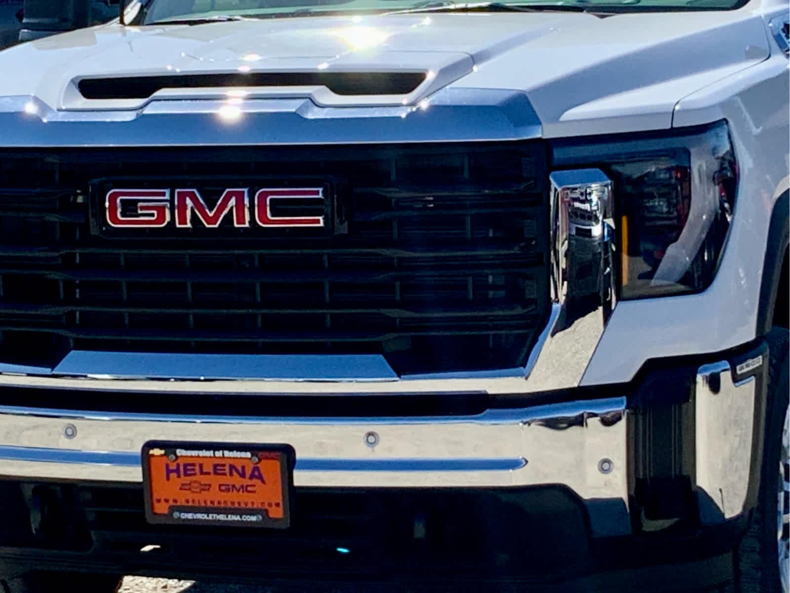 Thumbnail: 2026 GMC Sierra 2500 - 14
