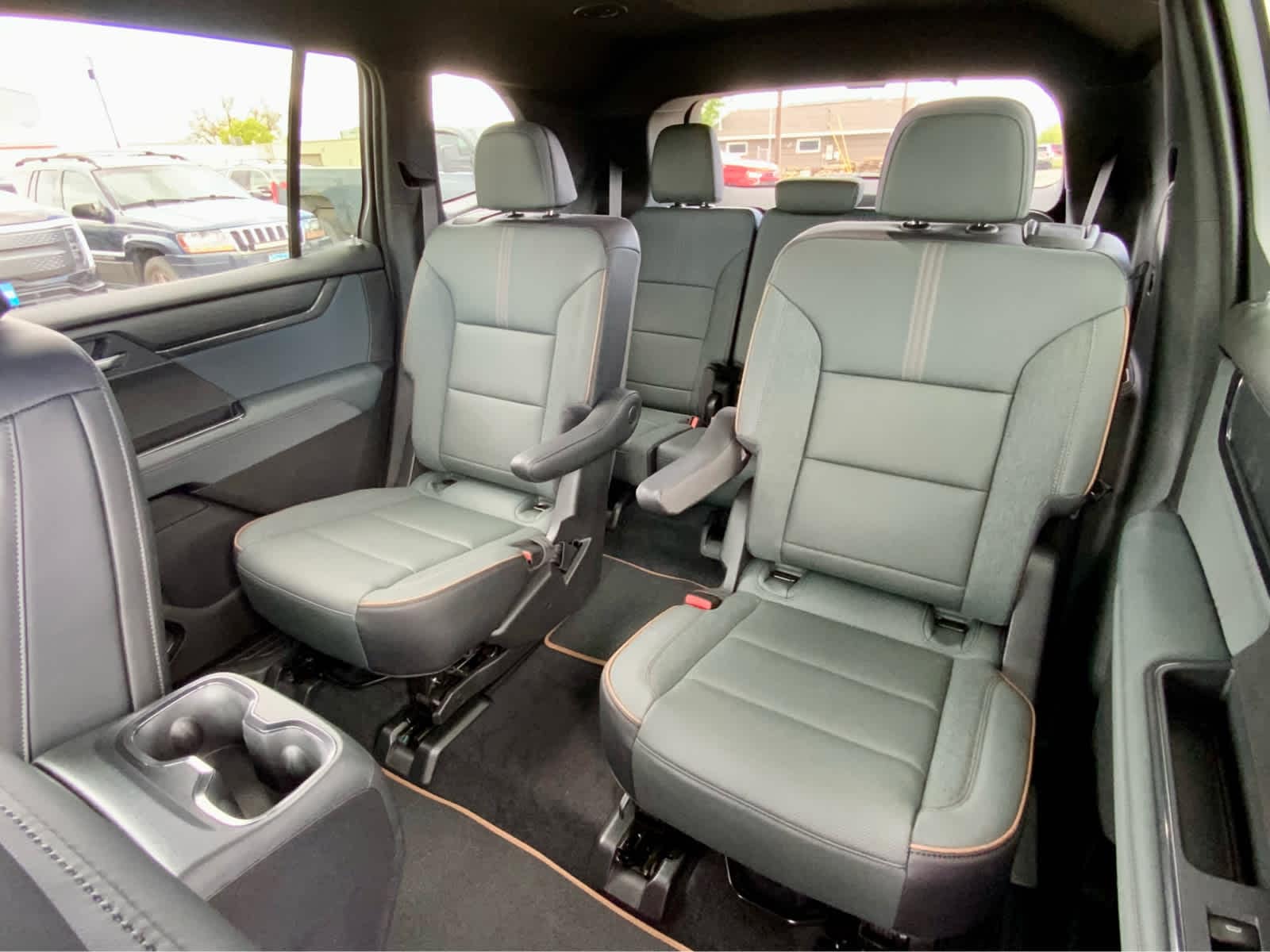 Thumbnail: 2026 GMC Acadia - 28
