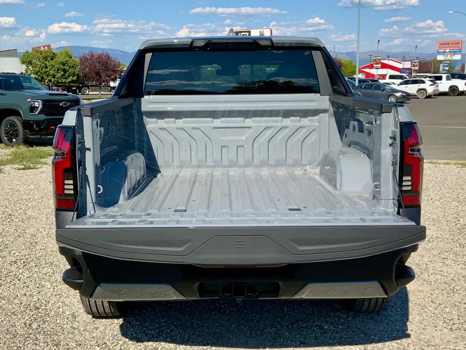 Thumbnail: 2026 Chevrolet Silverado EV - 19