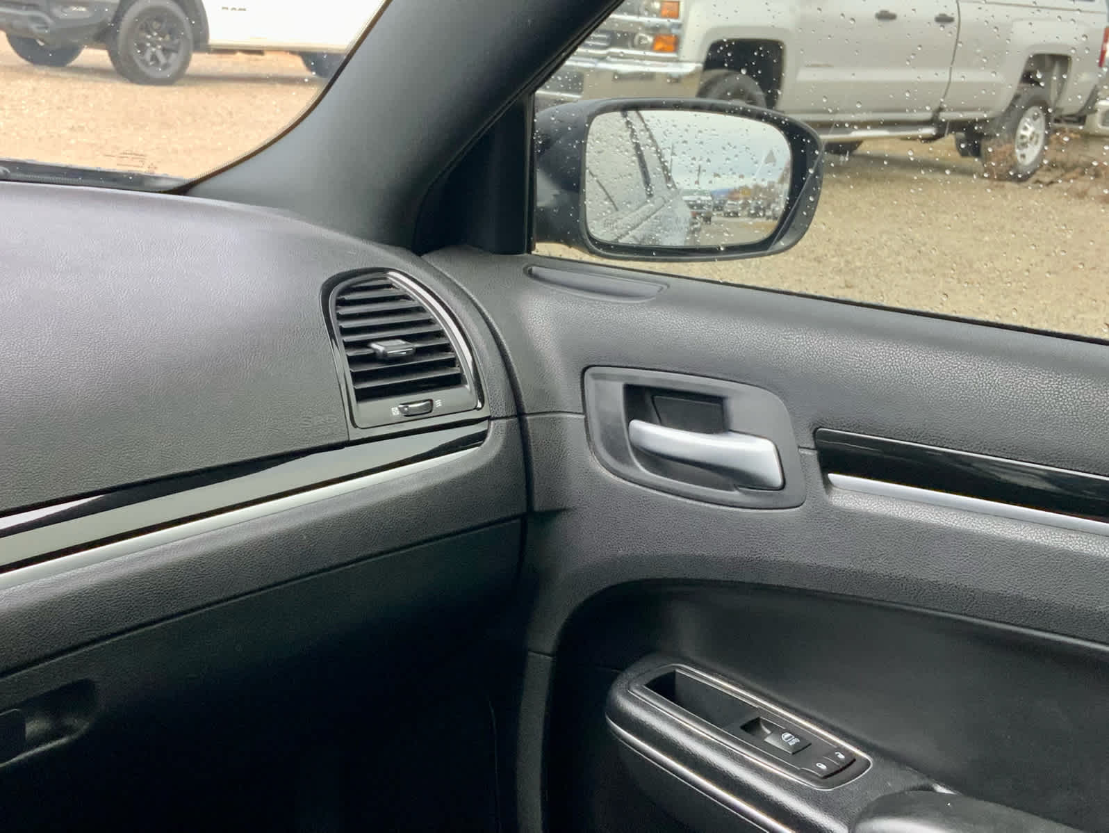 Thumbnail: 2017 Chrysler 300 - 35