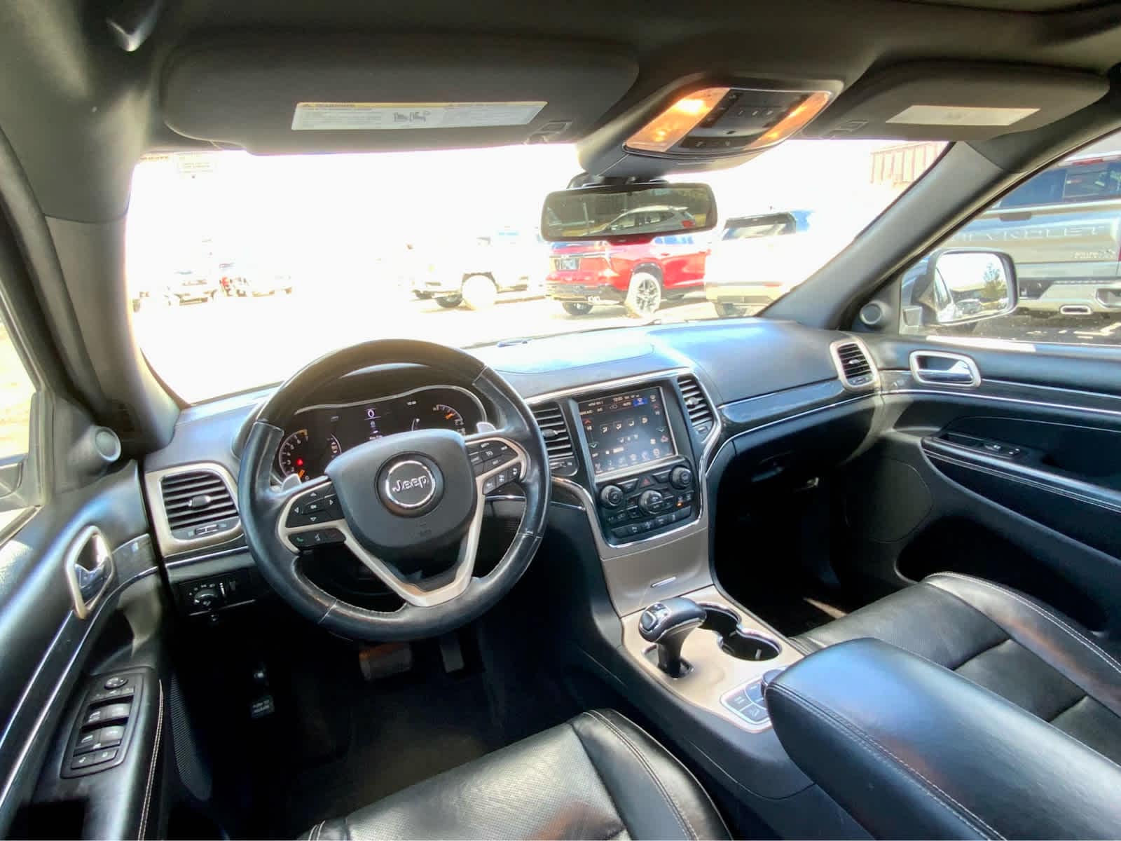 Thumbnail: 2015 Jeep Grand Cherokee - 33