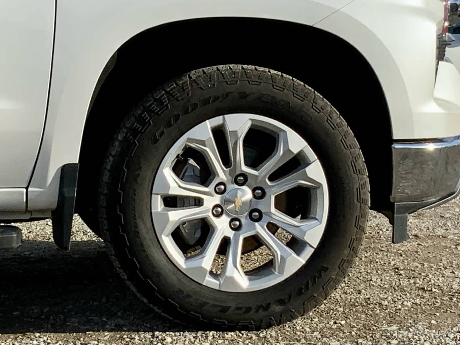 Thumbnail: 2022 Chevrolet Silverado 1500 - 21