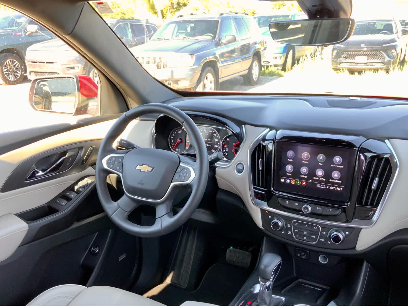 Thumbnail: 2023 Chevrolet Traverse - 31