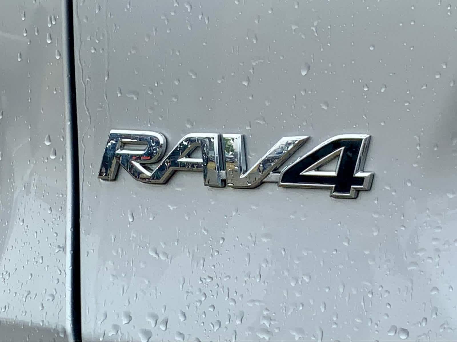 Thumbnail: 2020 Toyota RAV4 - 24