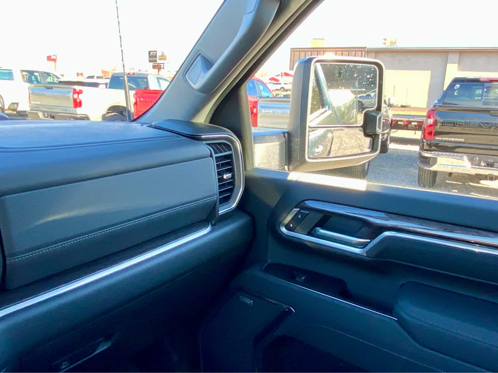 Thumbnail: 2026 Chevrolet Silverado 3500 - 46