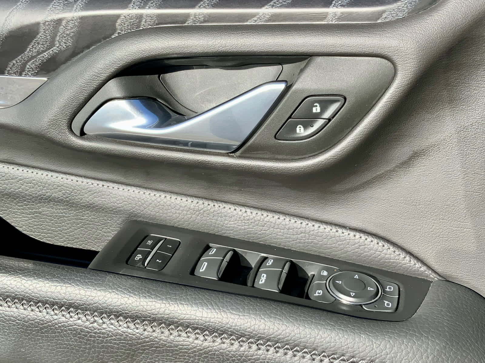 Thumbnail: 2023 GMC Yukon - 49