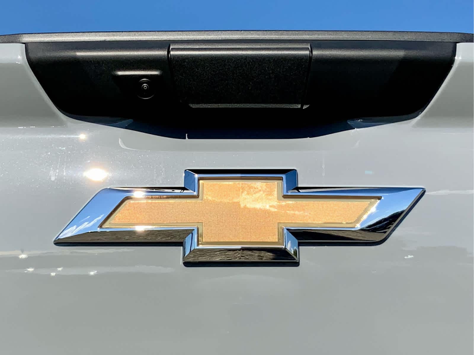 Thumbnail: 2026 Chevrolet Silverado EV - 26