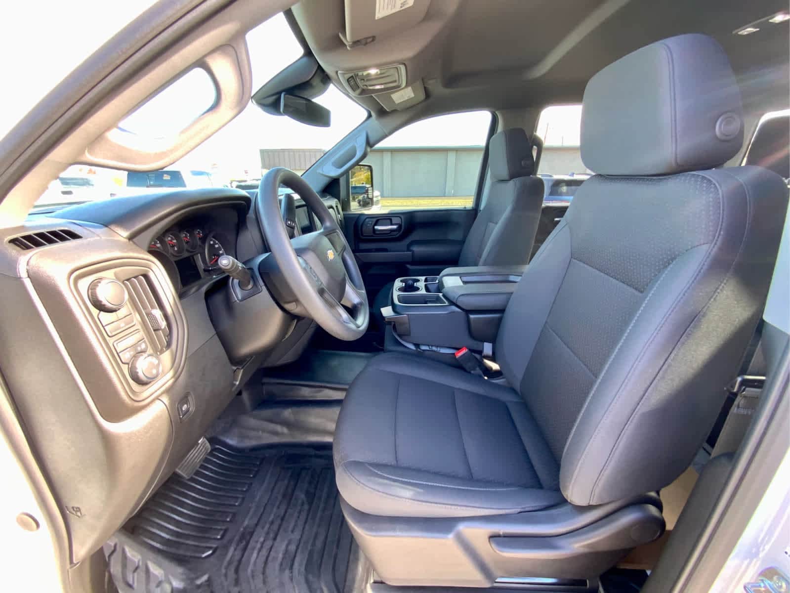 Thumbnail: 2025 Chevrolet Silverado 3500 - 30