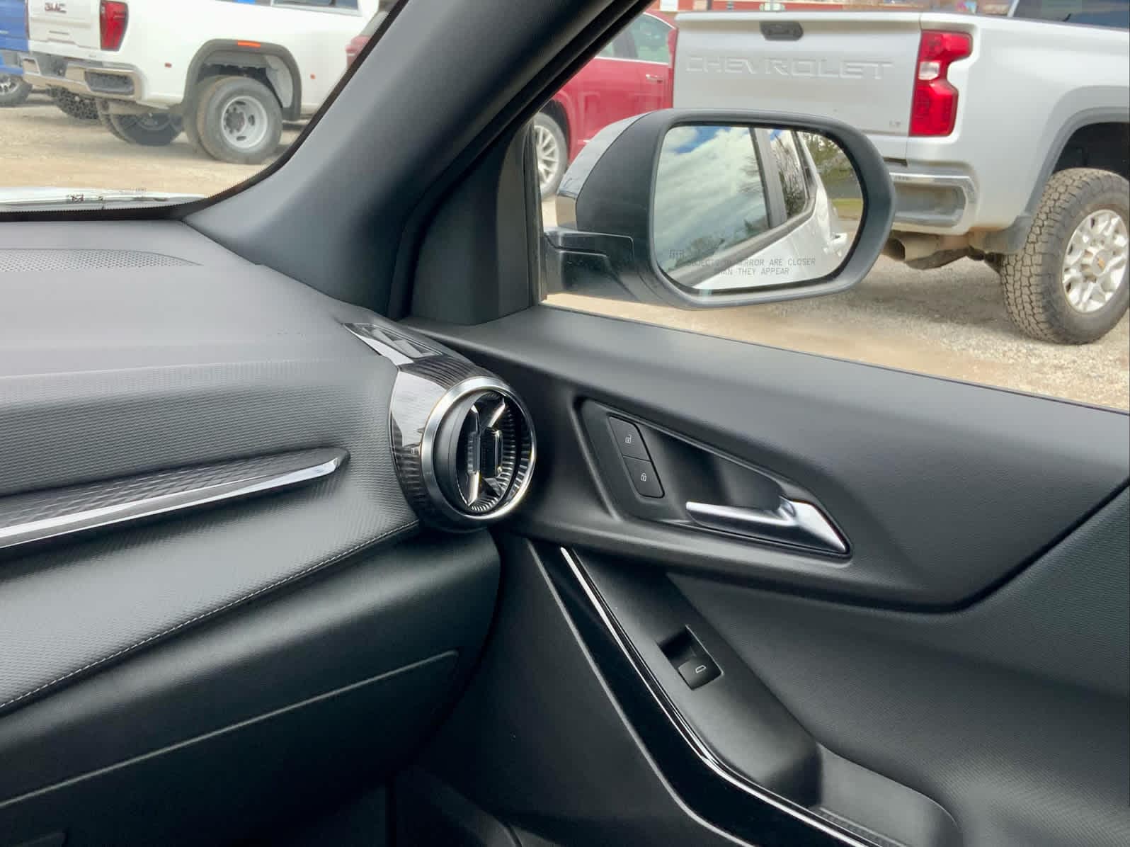 Thumbnail: 2026 Chevrolet Equinox - 37